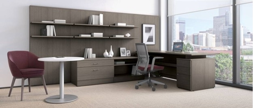 Picking Out the Ideal Desk